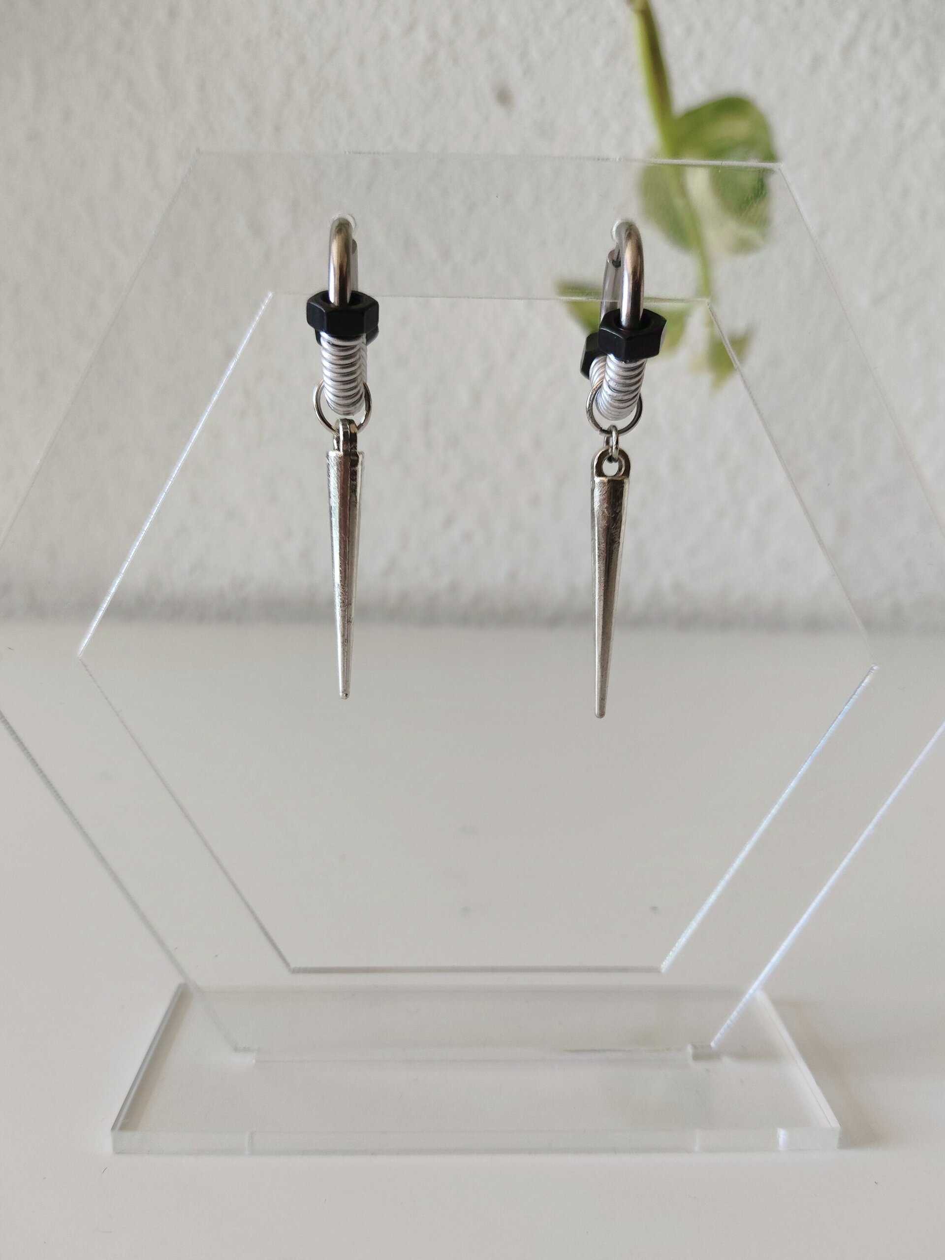 Aros con bucles, tuercas y pinchos - 2