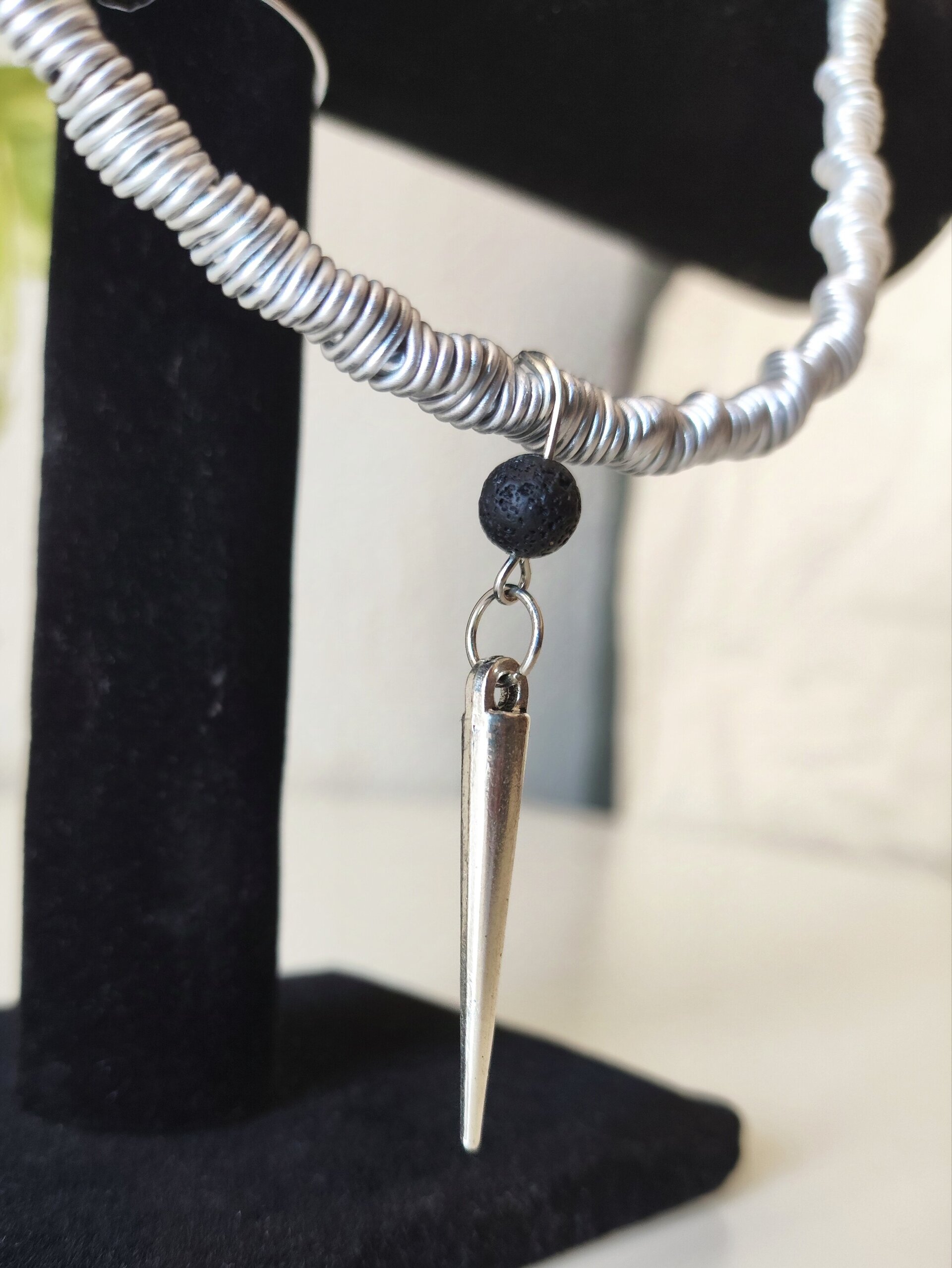 Collar de bucles y pincho - 2